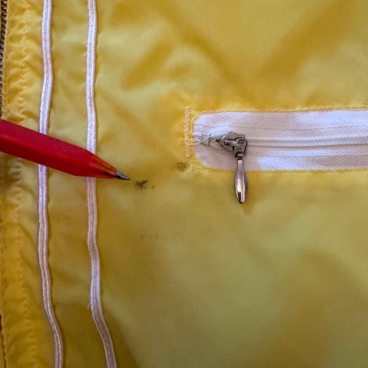 Vintage Martin Cadillac windbreaker interior lining detail