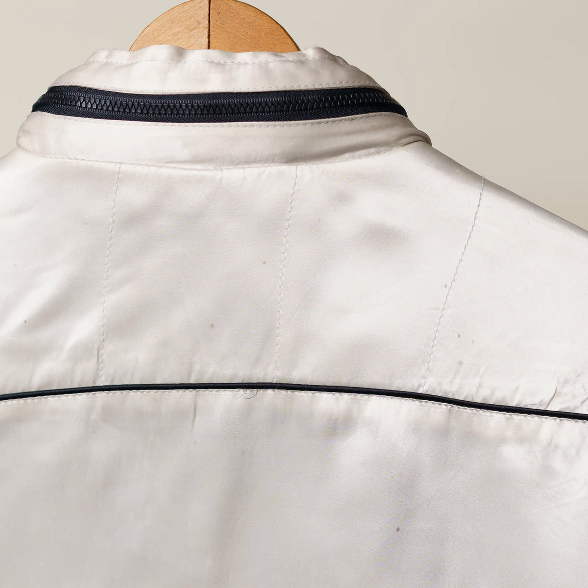 Vintage BMW Style Auto jacket collar and Style Auto collar text detail