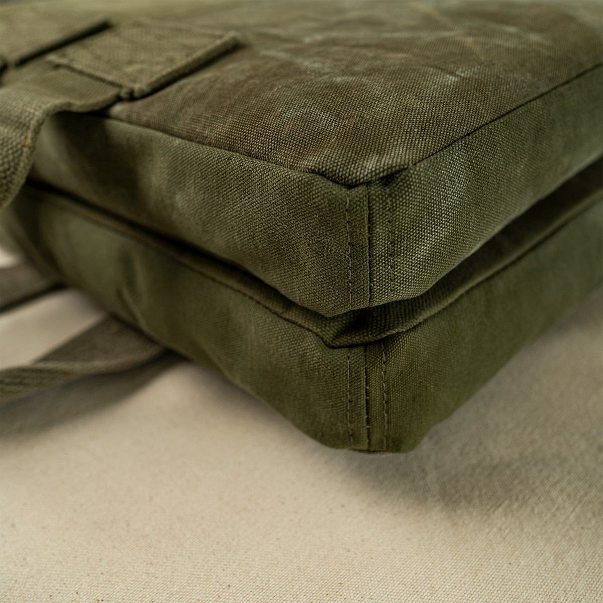 L'officina x Stray Dog Classics RRC Tailgate Cushion