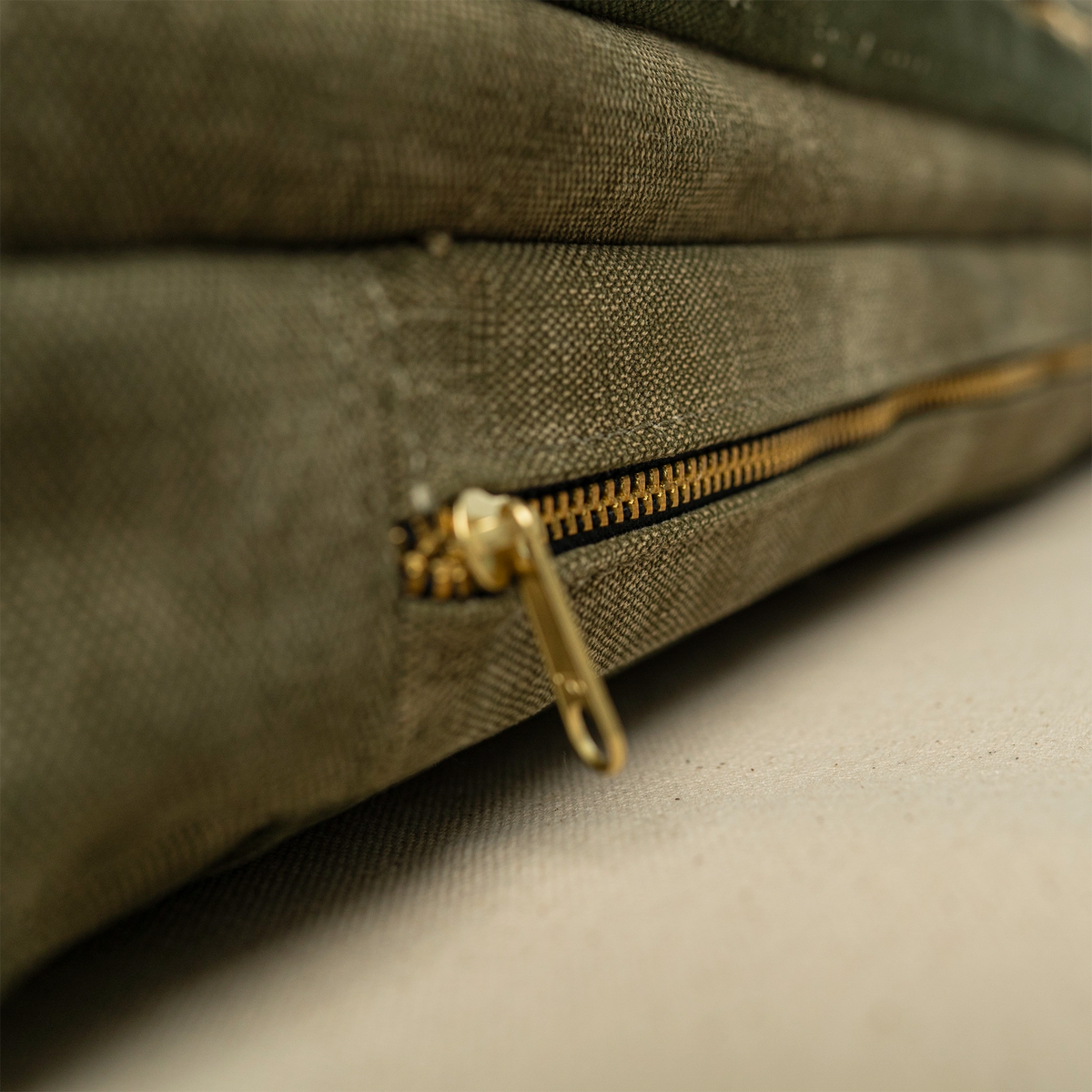 L'officina x Stray Dog Classics RRC Tailgate Cushion